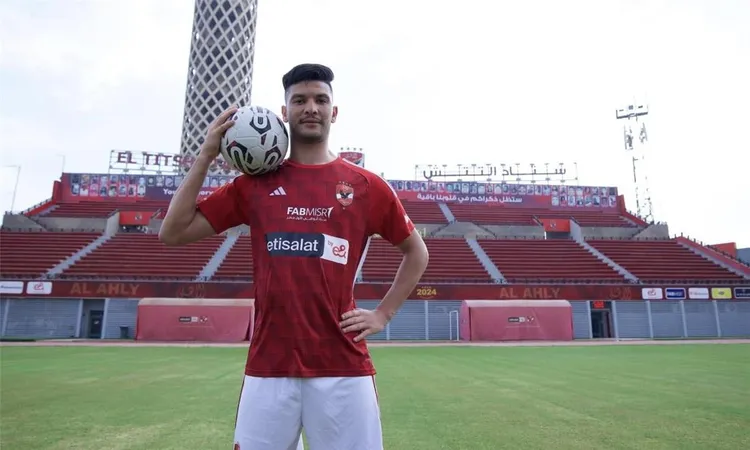 تفاصيل عودة أشرف داري إلى المران الجماعي للأهلي تدريجيا