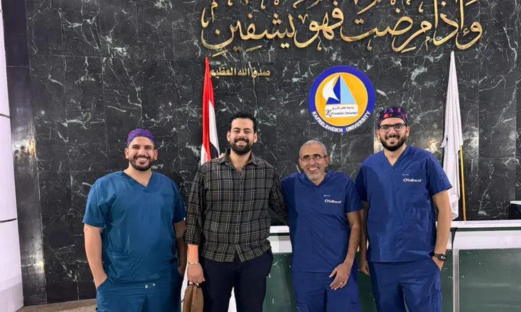 لأول مرة بالمحافظة.. أطباء مستشفى جامعة كفر الشيخ يجرون جراحة دقيقة ومعقدة لإصلاح تمدد ضخم بالشريان الأورطي البطني