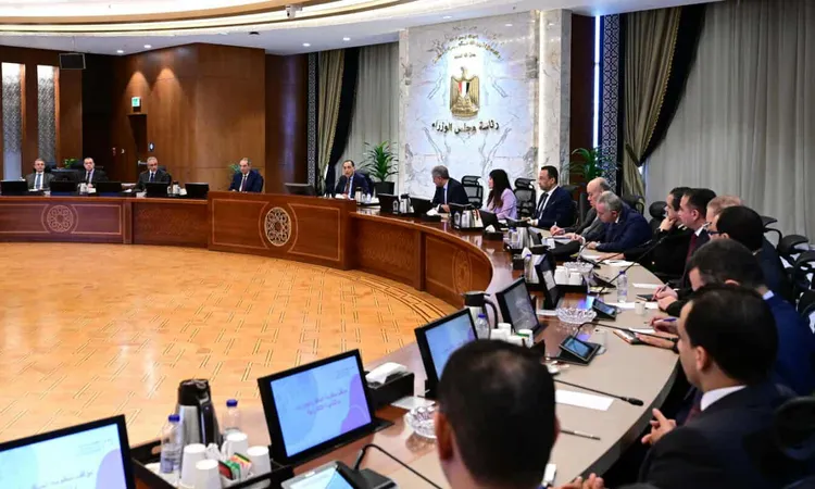 مدبولي: تيسيرات لإجراءات دخول السائحين عبر تطبيق منظومة التأشيرة الإلكترونية