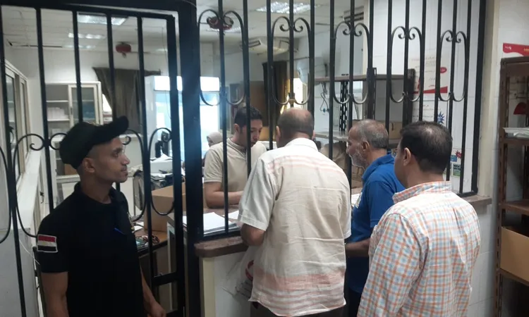 بسبب شكاوى المرضى.. التأمين الصحي ببني سويف يعلن خدمة استقبال شكاوى الأدوية وتخصيص مواعيد خاصة لكبار السن