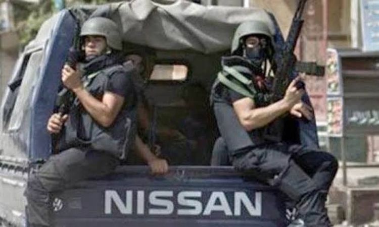 ضبط شخصين يجمعان بطاقات المواطنين لتوجيه التصويت لصالح مرشح بدمياط