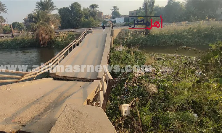 محافظة سوهاج: انهيار كوبري مشاة خارج الخدمة بالعتامنة بطما دون تداعيات