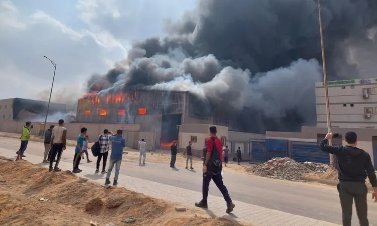 محافظ المنوفية يقطع جولته الميدانية على لجان الانتخابات لمتابعة حريق المنطقة الصناعية