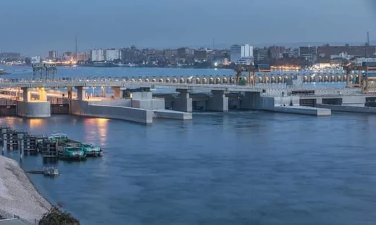 وزارة الري: إزالة طريق مخالف بطول 500 متر عبارة عن ردم بالمجرى المائي لفرع رشيد