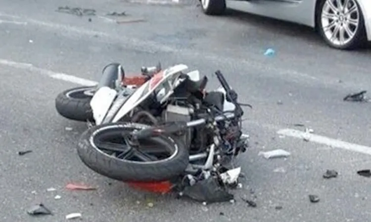 إصابة أسرة في انقلاب دراجة بخارية بكورنيش النيل ببني سويف