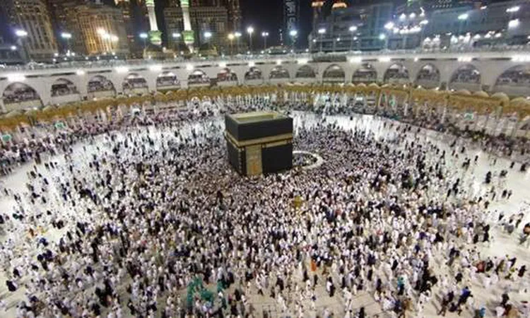 التضامن تبدأ تنظيم رحلات العمرة اعتبارًا من أول شهر شعبان