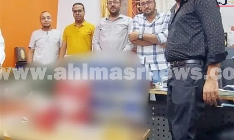 فضيحة مهنية بسوهاج.. ضبط خريجة اقتصاد منزلي تنتحل صفة طبيبة تغذية داخل مركز علاج طبيعي