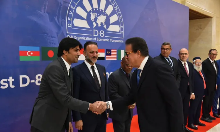 وزير الصحة يترأس الجلسة الختامية للاجتماع الوزاري لصحة الدول الثماني النامية (D-8)