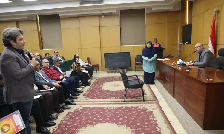 مواطن ببني سويف يشكو ارتفاع تكلفة علاج نجله بـ 63 ألف جنيه.. وتحرك عاجل من المحافظ