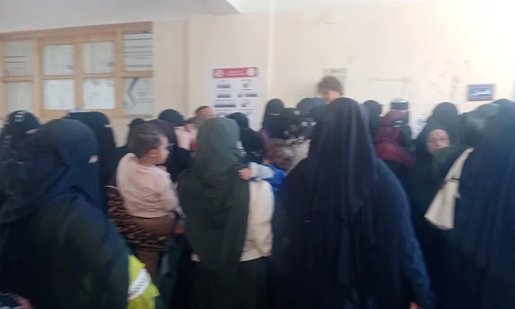 المرأة في المقدمة.. سيدات دار السلام يتصدرن مشهد المشاركة بانتخابات النواب بسوهاج