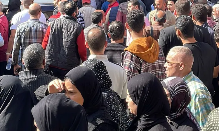 المئات يشيعون جثمان مهندس الإسكندرية ضحية صديقه بمنطقة كرموز