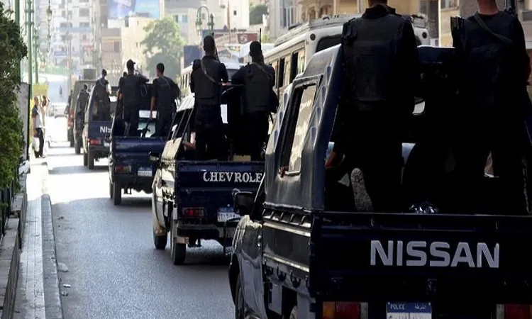 بينهم طالب بكلية الطب.. مقتل 3 مسجلين خطر وإصابة ضابط شرطة داخل سيارة ملاكى بسوهاج