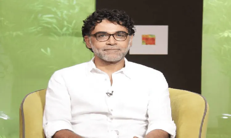 هاني خليفة يحتفل بخطوبته على فتاة من خارج الوسط الفني