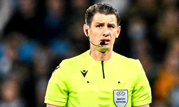 اتحاد الكرة يعلن طاقم حكام نهائي كأس السوبر المصري بين الأهلي والزمالك