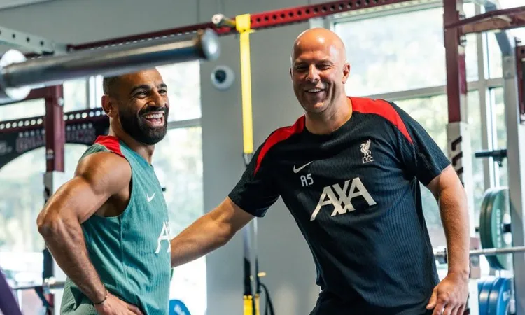 سلوت يعلن تشكيل ليفربول أمام برايتون وصلاح على مقاعد البدلاء