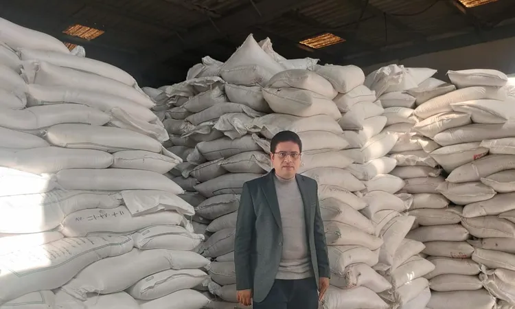 ضبط أمين مخازن استولى على 44 طن سكر تمويني بكفر الشيخ | صور