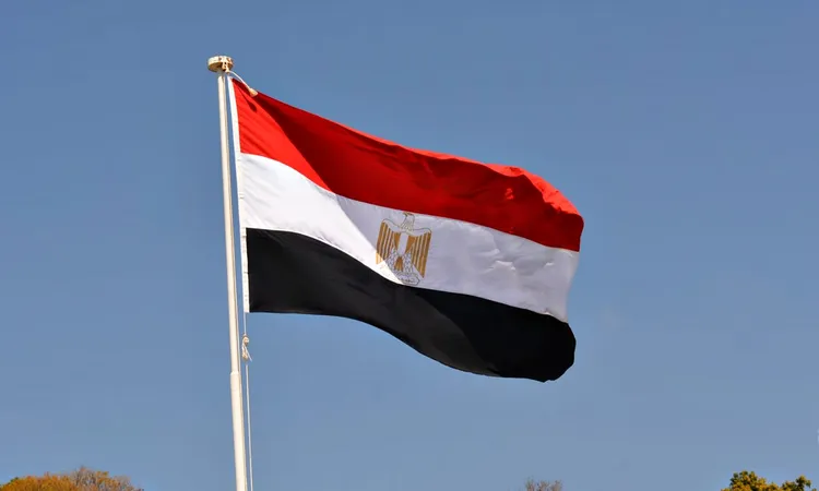 «الغرف السياحية» يطالب بوقف مشروع قرار زيادة سعر تأشيرة الدخول لمصر