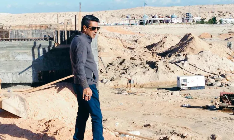 كوبري طائر للوصول لشاطئ ومتحف الجنرال الألماني «روميل» بمطروح