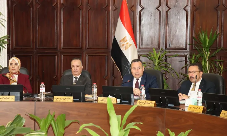 تعيين نائب رئيس جامعة الإسكندرية مشرفًا على مكتب العلاقات الدولية.. وترقية 18 عضوًا بهيئة التدريس
