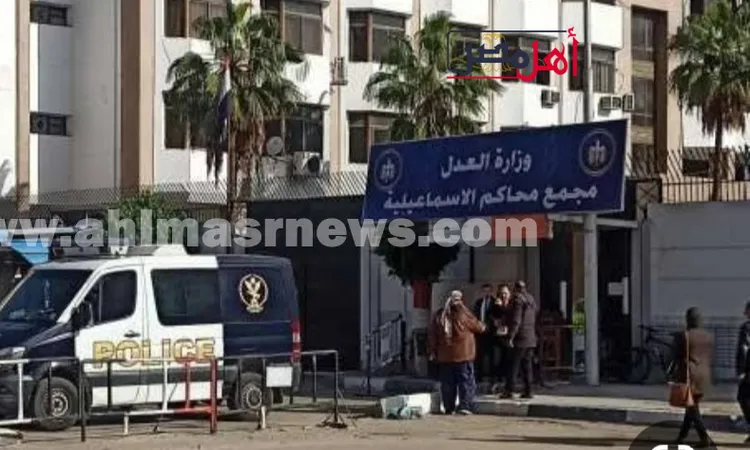 بحوزتهم مولوتوف وأسلحة بيضاء.. النيابة تحيل 13 متهما للمحكمة بتهمة البلطجة