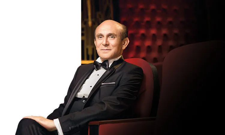 بعد الأزمة الصحية لمحمد صبحي.. شقيقه: وزير الصحة تواصل مع أبنائه لمتابعة حالته (خاص)