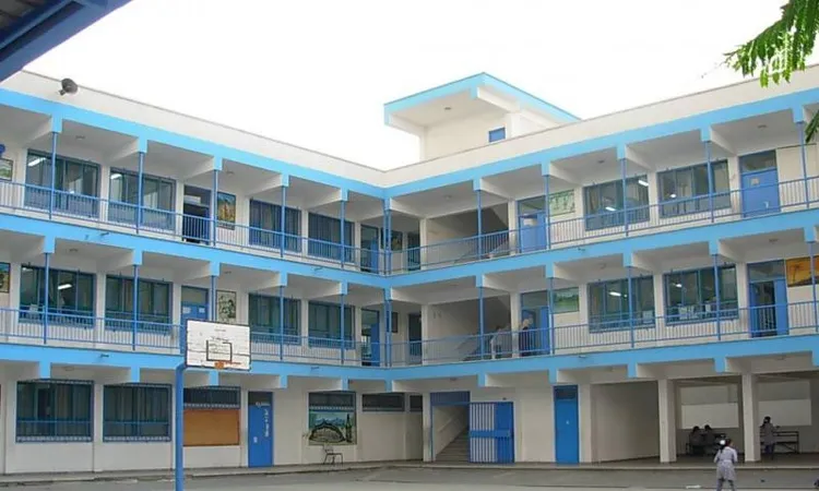 اعتداء مدرس على تلميذ بكسر في يده داخل مدرسة بالفيوم