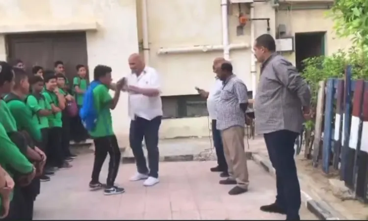 معلم يعتدي على طالب في مدرسة بالإسكندرية