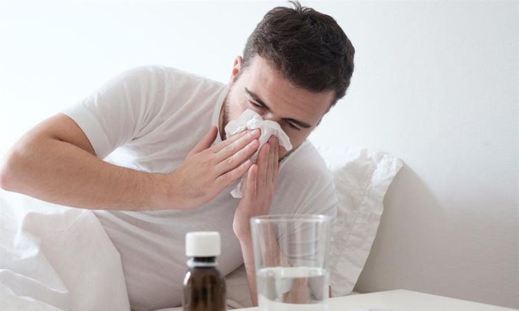 هيئة الدواء توجه رسائل مهمة للحماية من إصابات نزلات البرد والأنفلونزا