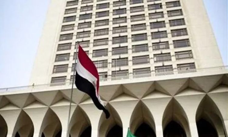 وزير الخارجية ونظيره الروسي يبحثان هاتفيا العلاقات الثنائية والقضايا الإقليمية والدولية