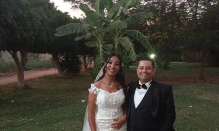 لحقت بزوجها.. تشييع جثمان عروس توفت بعد 10 أيام من رحيل رفيقها اختناقا بالغاز بالمنيا