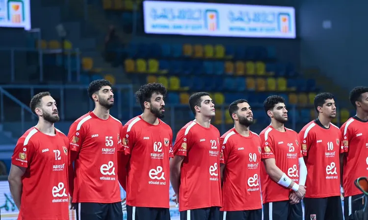 «الغزاوي» يجتمع مع «رجال يد الأهلي» قبل نهائي السوبر المصري بالإمارات