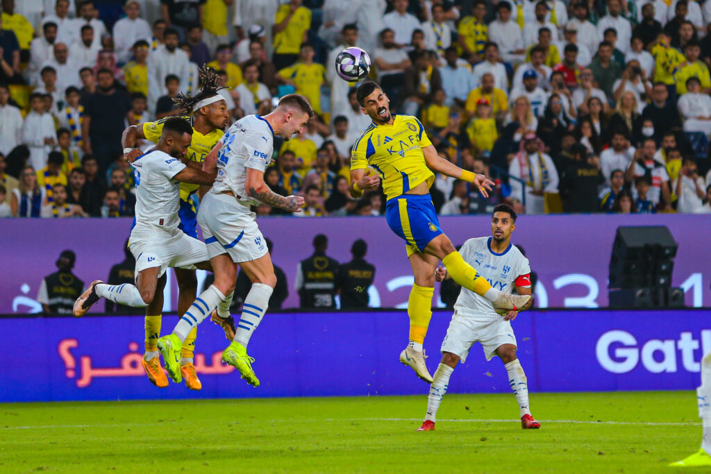 النصر قد يخسر نجمه مجانًا لصالح الهلال