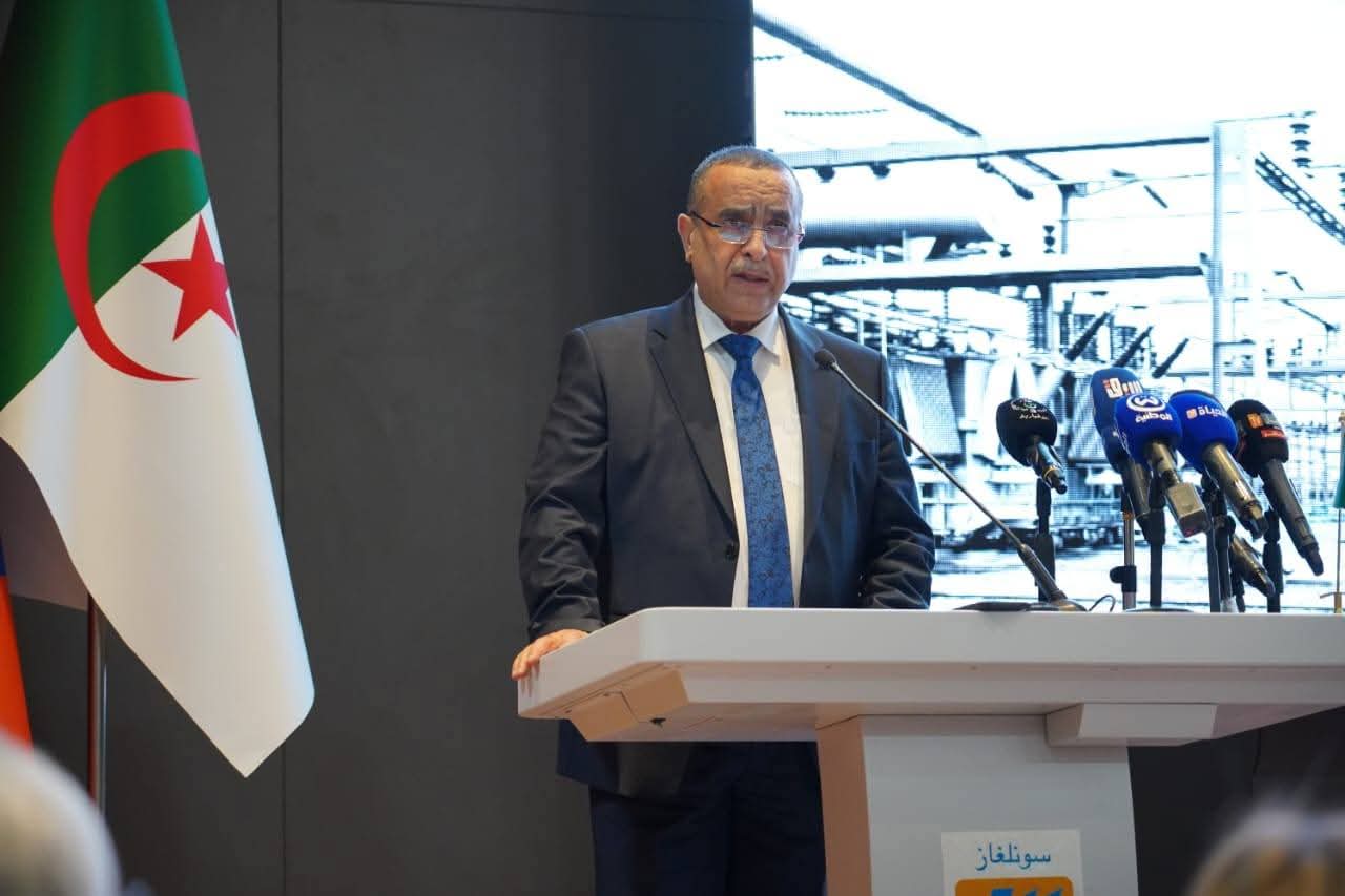 عجال: “نهدف لإنتاج 15 ألف ميغاواط من الطاقات المتجددة بحلول 2035”