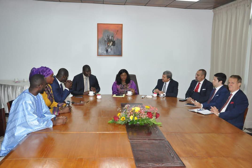 البث الرقمي..محور محادثات بين الجزائر وداكار