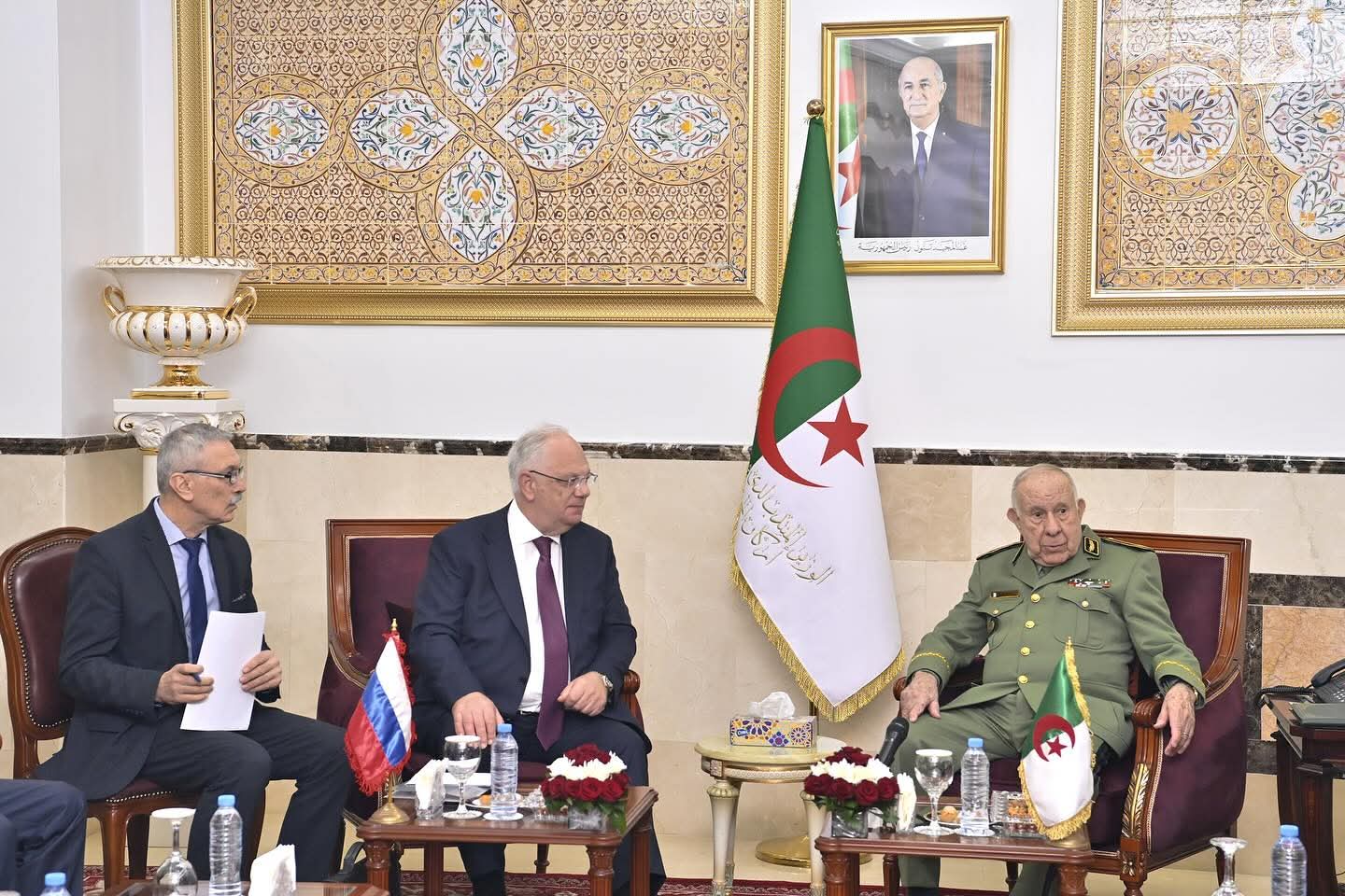 الفريق شنقريحة يستقبل مدير المصلحة الفدرالية للتعاون العسكري والتقني لفدرالية روسيا