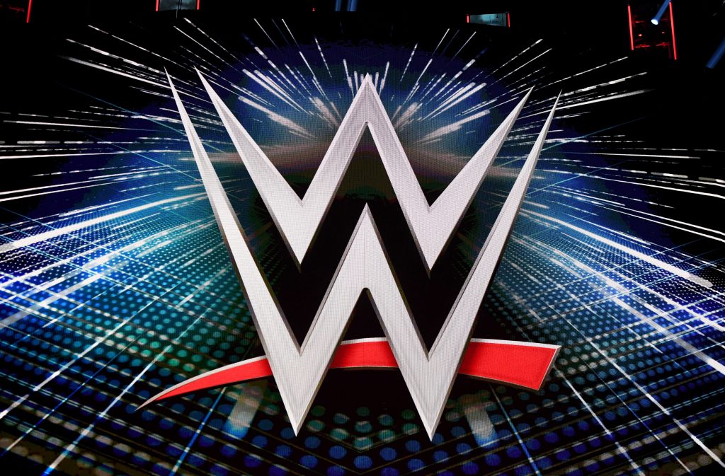 وداعًا لبطل تجاوز الإعاقة.. وفاة براين ماكني نجم WWE السابق