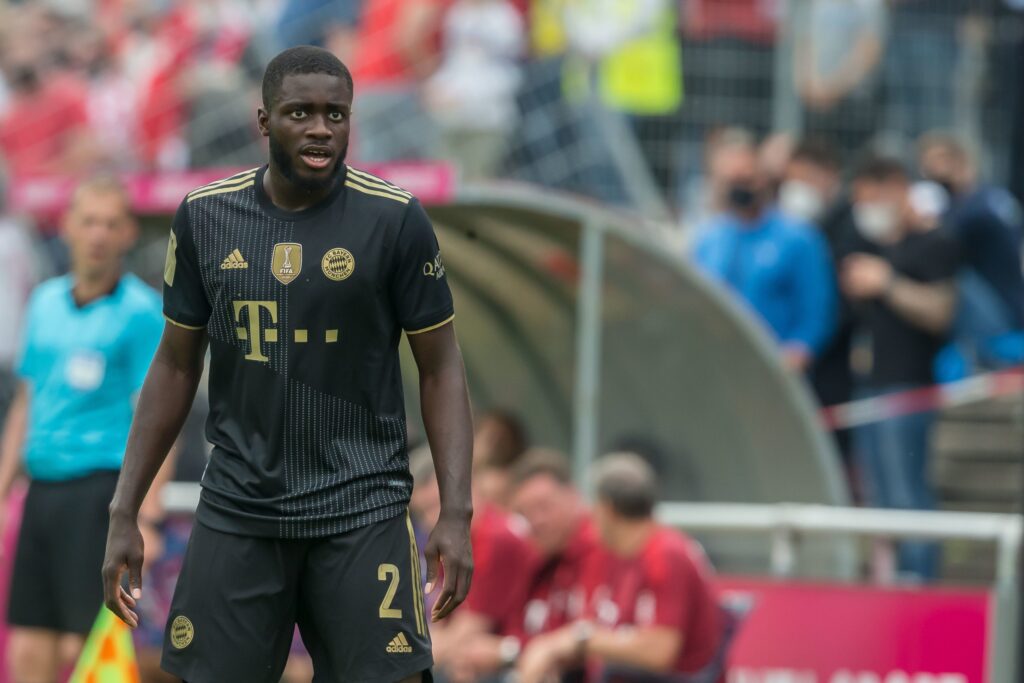 وكيل أوباميكانو يهدد انتقاله إلى ريال مدريد