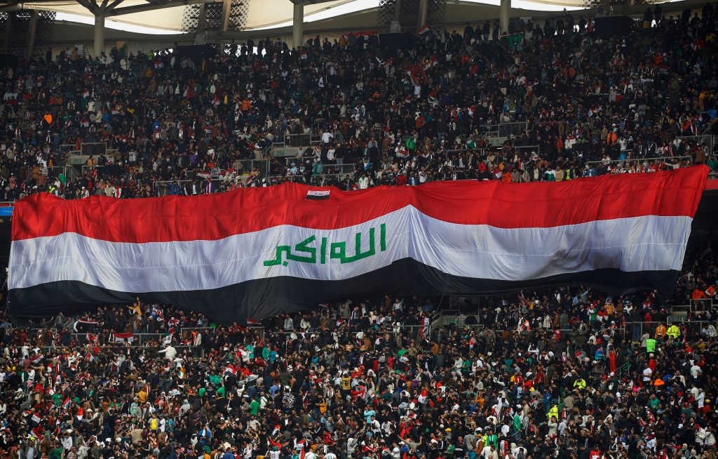 فرحة لا تُوصف.. احتفالات صاخبة في شوارع العراق بعد الفوز ضد الإمارات (فيديو)