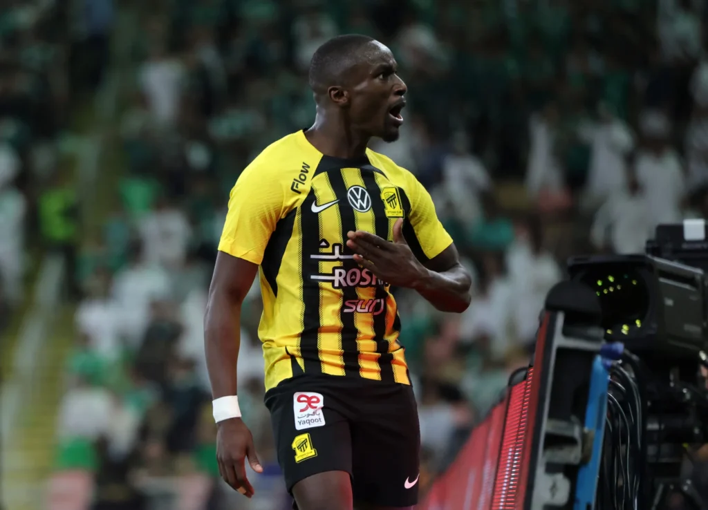 من الإبداع إلى الطرد.. هل أتقن الاتحاد فن تحويل كوارث ديابي إلى انتصارات؟