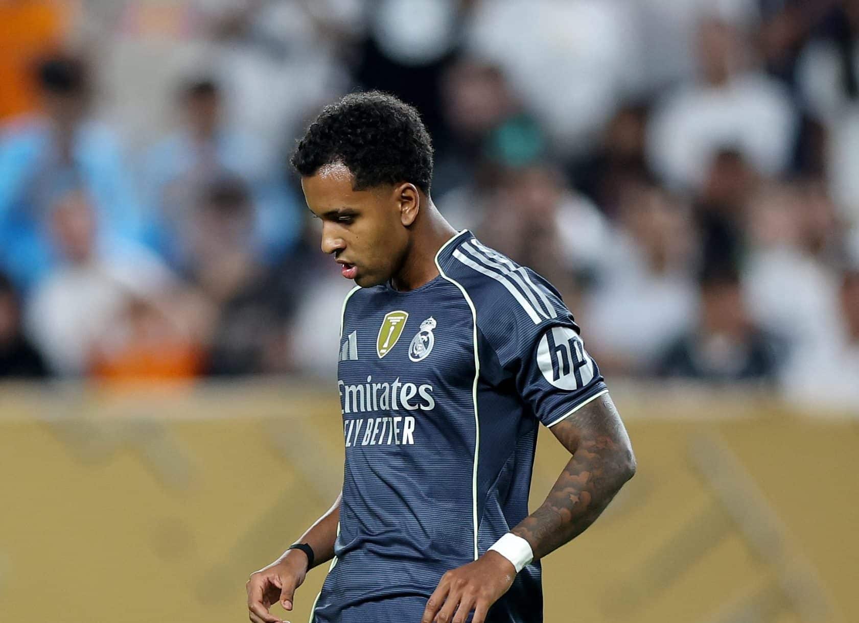 جماهير عملاق أوروبي تضغط على رودريجو للانضمام للنادي