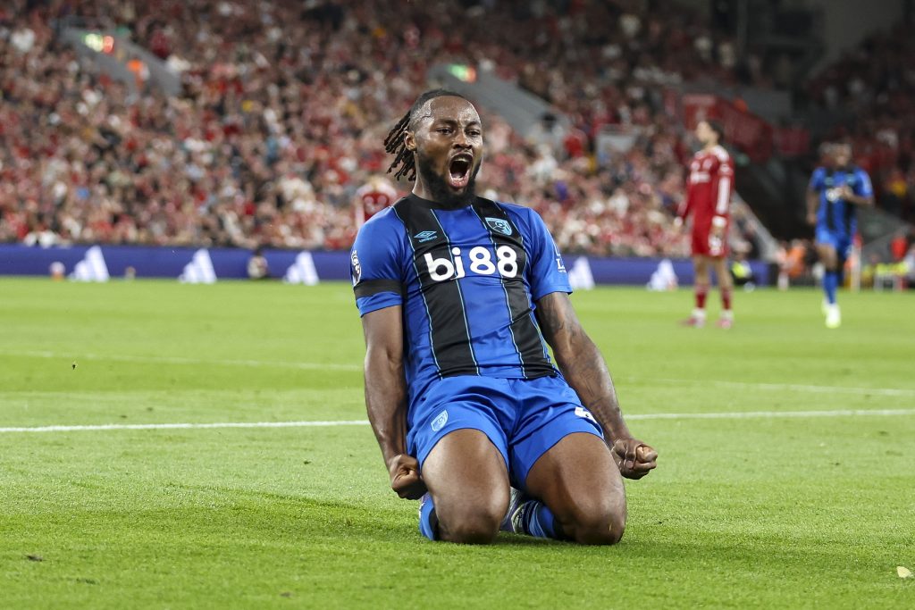 أنطوان سيمينيو.. بديل محمد صلاح المثالي أم حبيس جديد لدكة جوارديولا؟