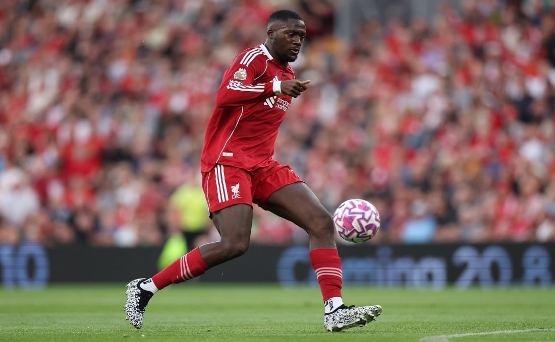 كوناتي ينفي أنباء اقترابه من التجديد مع ليفربول