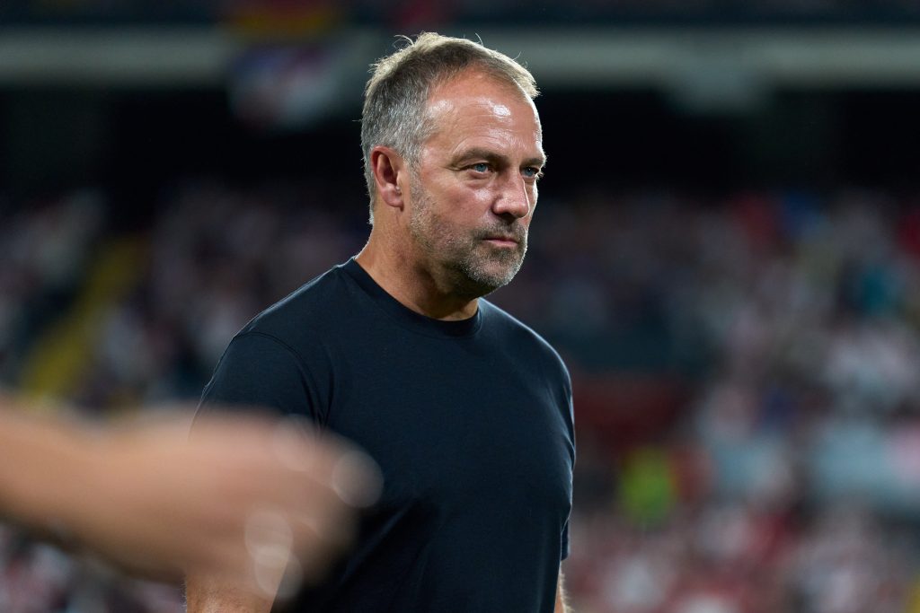 المراكز التي يريد فليك تدعيمها في برشلونة بصيف 2026