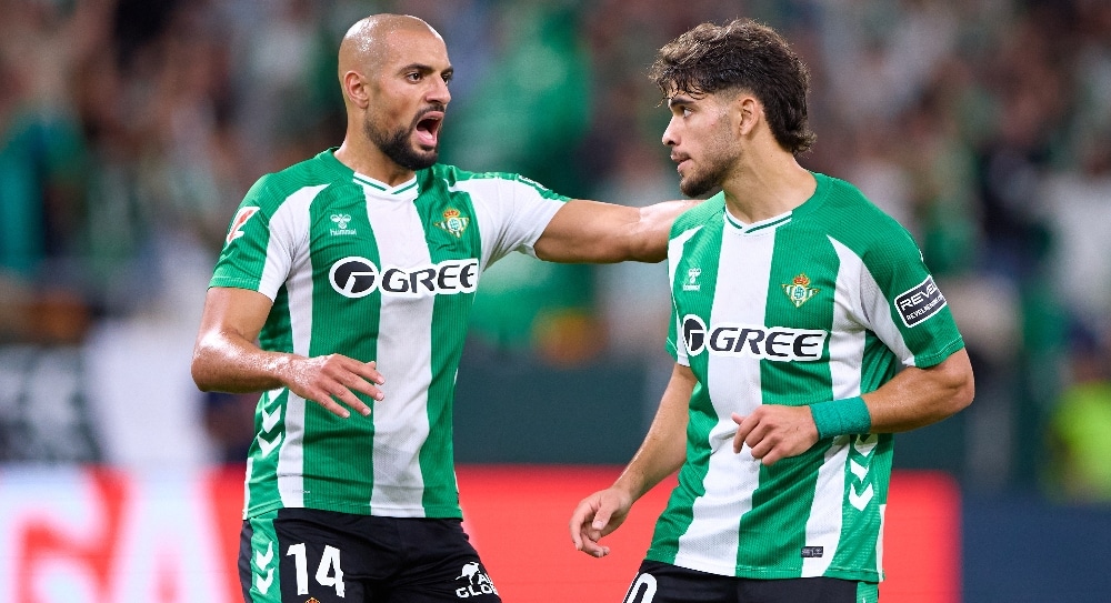 استمرار سفيان أمرابط مع بيتيس مرهون بدوري أبطال أوروبا