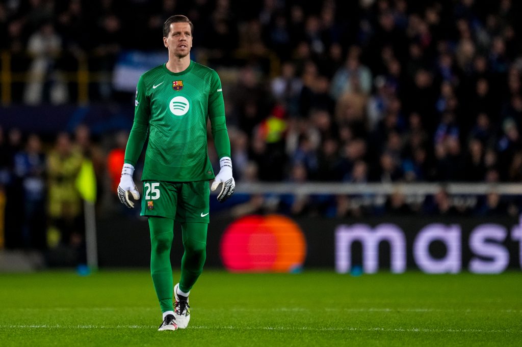 تشيزني يروي كواليس رحيله عن أرسنال: فينجر قرر رحيلي بسبب التدخين