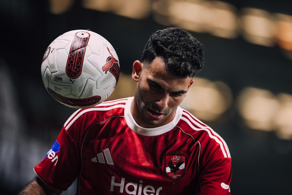 أول تعليق من الأهلي على واقعة عدم مصافحة زيزو لهشام نصر