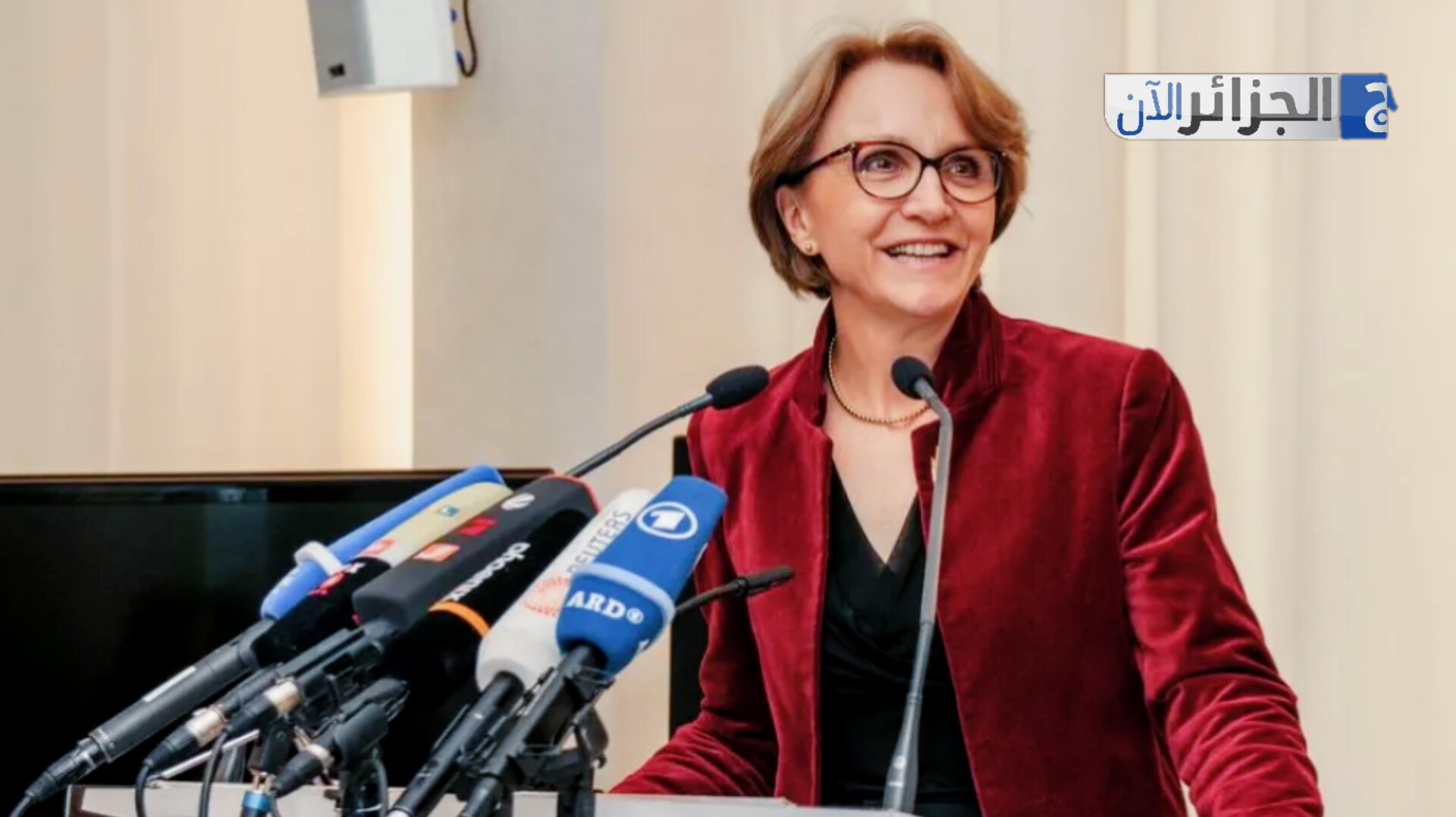 زيارة ديكوست إلى الجزائر .. دبلوماسية الخطوات الصغيرة بعد عاصفة 18 شهرًا