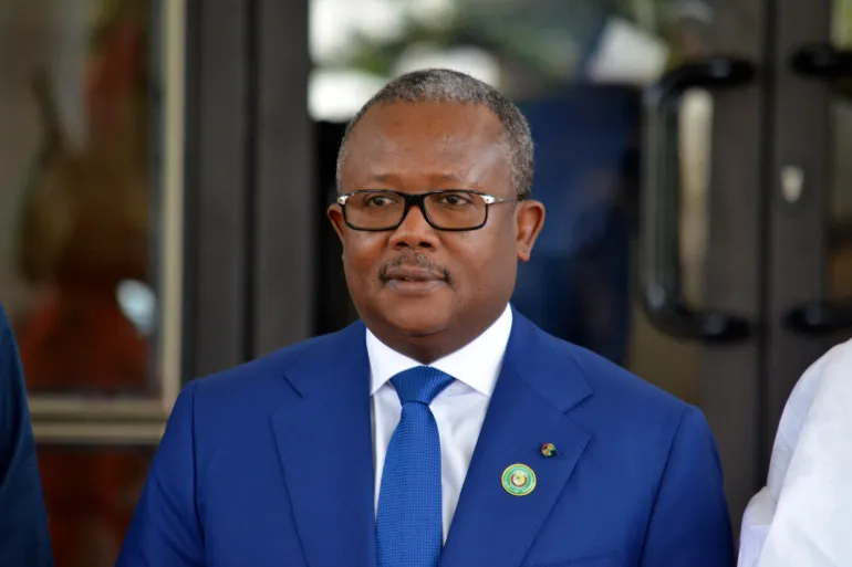 السنغال تُؤمّن خروج إمبالو وتستضيفه بعد وساطة ناجحة مع قادة الانقلاب في غينيا بيساو