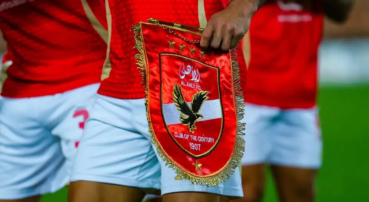 عرض معايشة من برشلونة لموهبة الأهلي