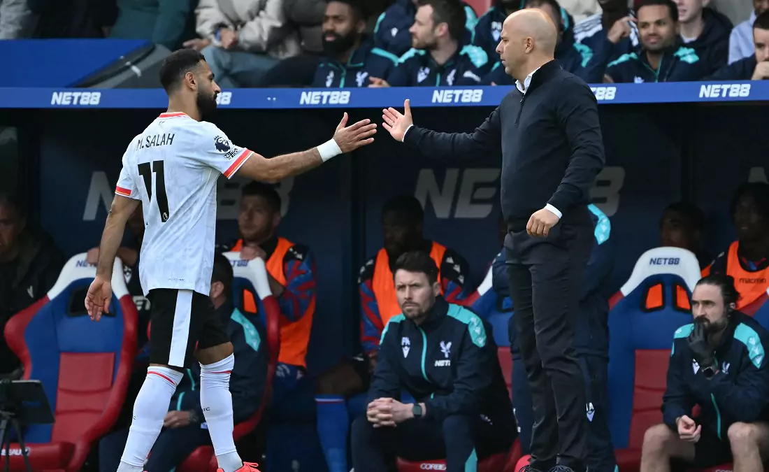 أبو تريكة: سلوت يصدر صلاح لجماهير ليفربول.. ولماذا لم يستبعد فان دايك؟